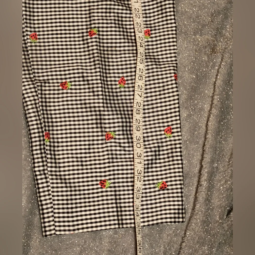 Peter Martin Black & White Checkered Pants with Fun Strawberry Accents - Size 12 - Picture 3 of 6